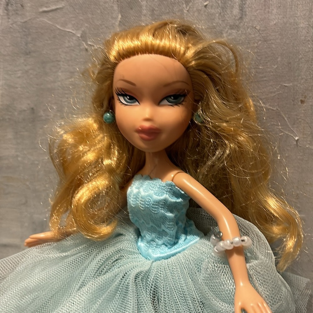 2001 Bratz Doll Custom OOAK /"Meygan" Ash Blonde Hair, Turquoise Tulle Dress